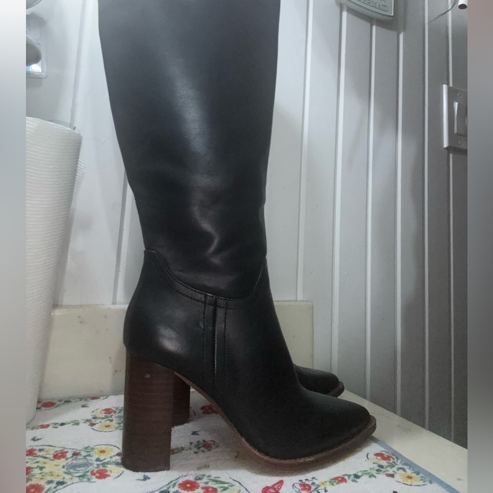 VINCE CANUTO- Woman’s Eckina Kneehigh Black Boot (SIZE - 7 1/2) - Picture 6 of 9